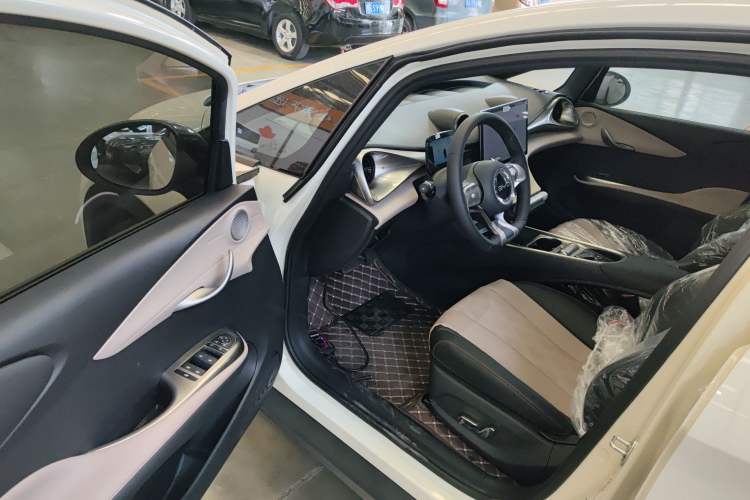 Used BYD Dolphin 2025 420km Free Edition
