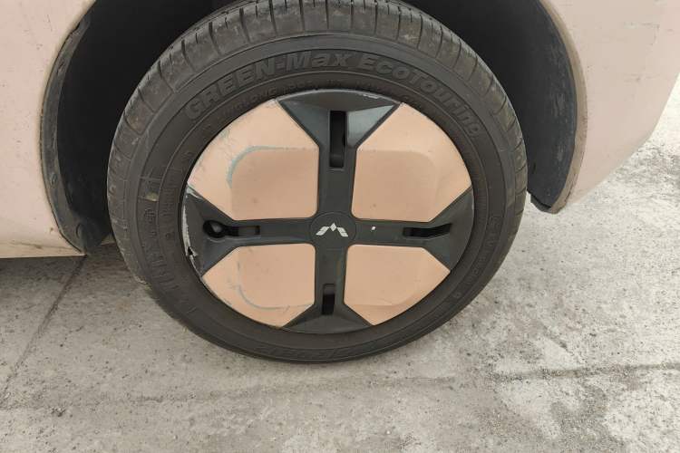 Used Wuling Hongguang MINIEV 2021 Macaron Fashion Model Lithium Iron Phosphate
