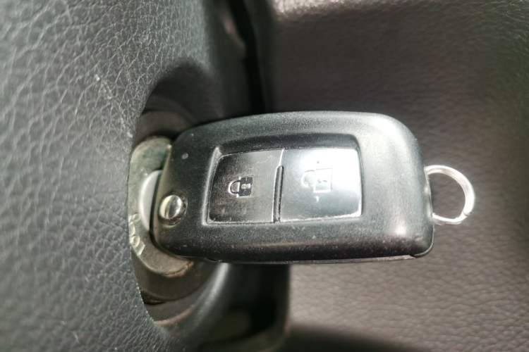 Used Nissan Qashqai 2016 2.0L CVT Elite Edition Vehicle Key