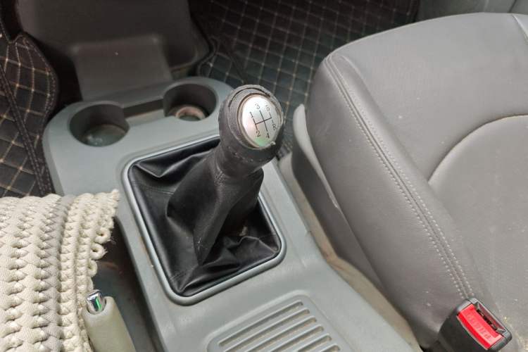 Used FORTHING Lingzhi 2011 QA 2.4L Short-Wheelbase Comfort Edition Gear Lever