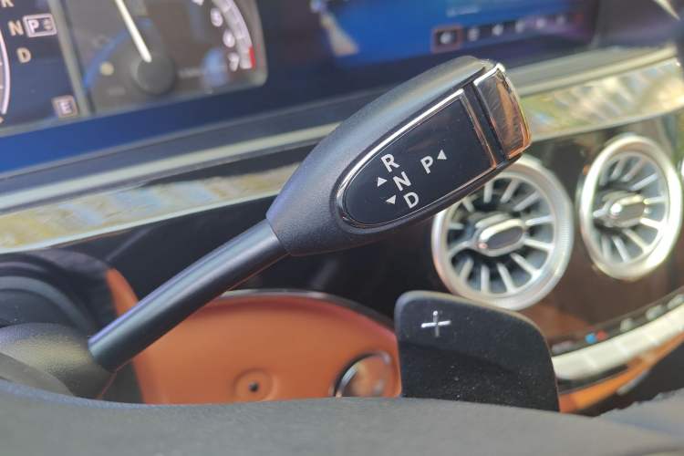 Used Mercedes-Benz S-Class 2012 S 300 L Business-Class Grand Edition Gear Lever