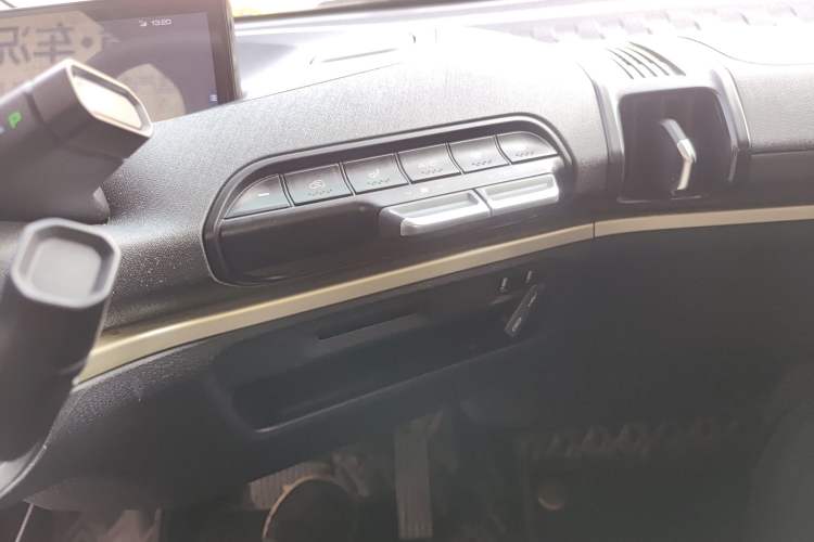 Used Baojun KiWi EV 2021 Artist Model Lithium Iron Phosphate