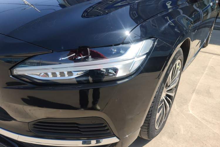 Used Volvo S90 New Energy 2023 T8 Plug-in Hybrid All-Wheel Drive Long-Range Zhiyi Luxury Edition Left Front Headlight