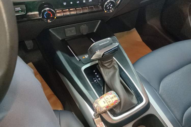 Used Chevrolet Monza 2023 1.5L Dual-Clutch Enjoyment Edition Gear Lever