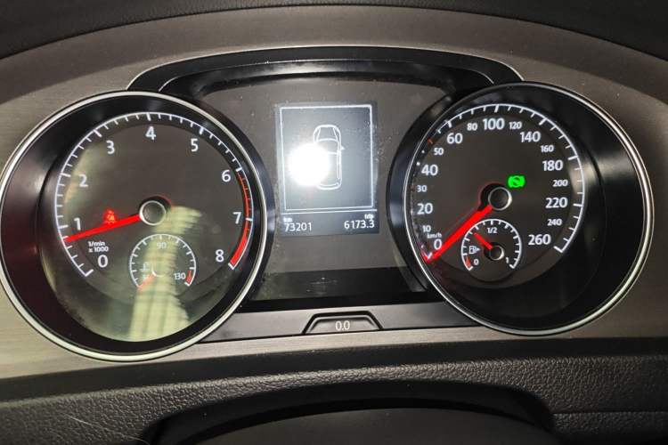 Used Volkswagen Golf 2016 230TSI Automatic Comfort Version
