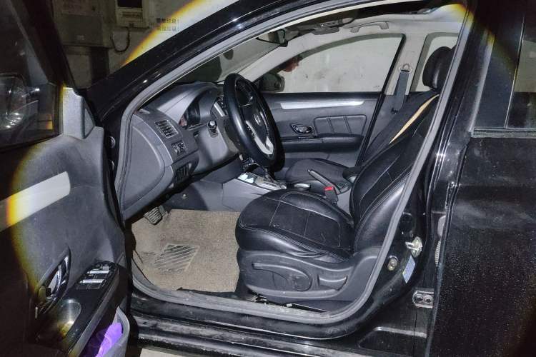 Used FORTHING Joyear S50 2014 1.6L CVT Luxury Model Driver Seat