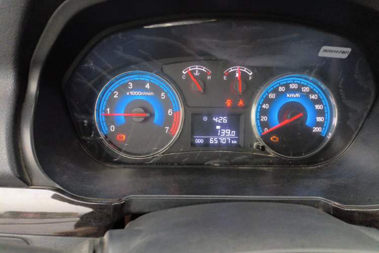 Used Dongfeng Fengon 370 2016 1.5L Manual Elite Home Edition 7-Seater