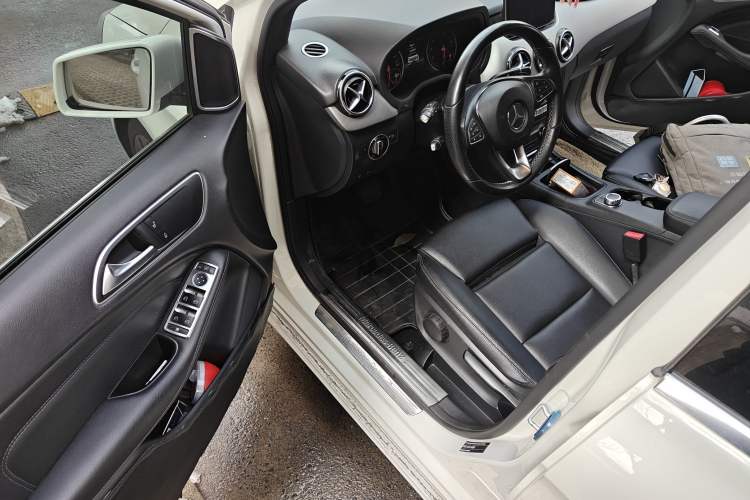 Used Mercedes-Benz B-Class 2017 B 200 Sport Edition
