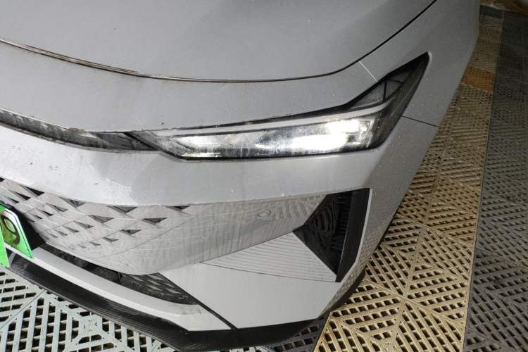 Used CHANGAN UNI-V iDD 2024 Blue Whale Smart Electric iDD 136km Luxury Model Left Front Headlight