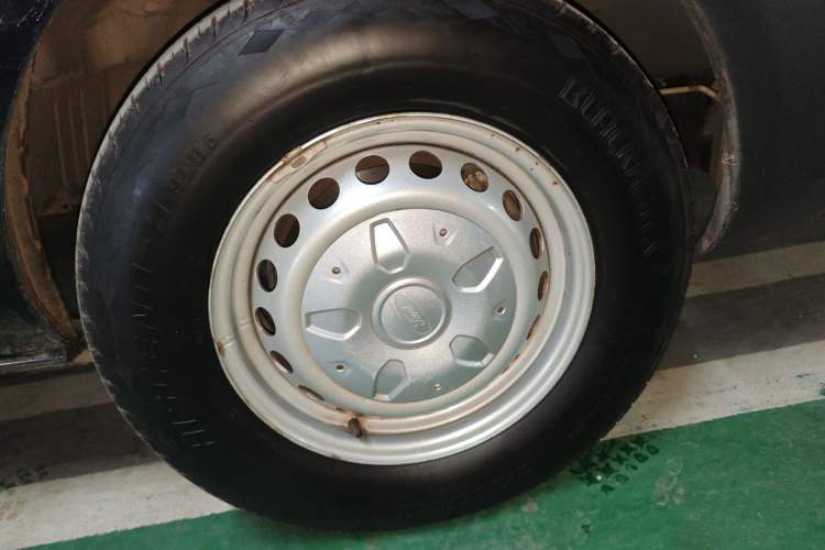 Used Ford Transit 2019 2.0T Diesel Multi-Purpose Commercial Vehicle Short Wheelbase Low Roof 6-Seater China VI Standard