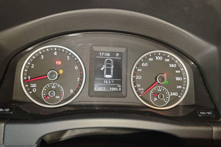 Used Volkswagen Tiguan 2016 280TSI Automatic Two-Wheel-Drive Silk Road Style Edition Instrument Cluster