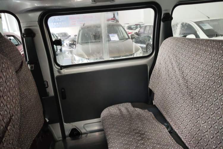 Used Wuling Zhiguang 2020 1.2L Practical Model China VI LSI
