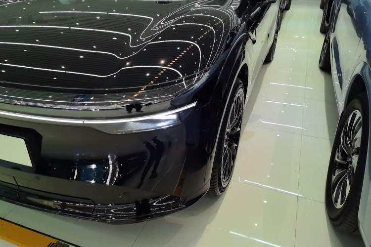 Used Zeekr 7X 2025 100 kWh Long-Range Rear-Wheel Drive with Intelligent Driving Features
