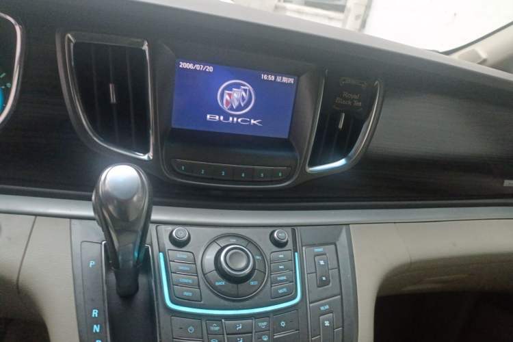 Used Buick GL8 2011 3.0L XT Luxury Business Flagship Edition
