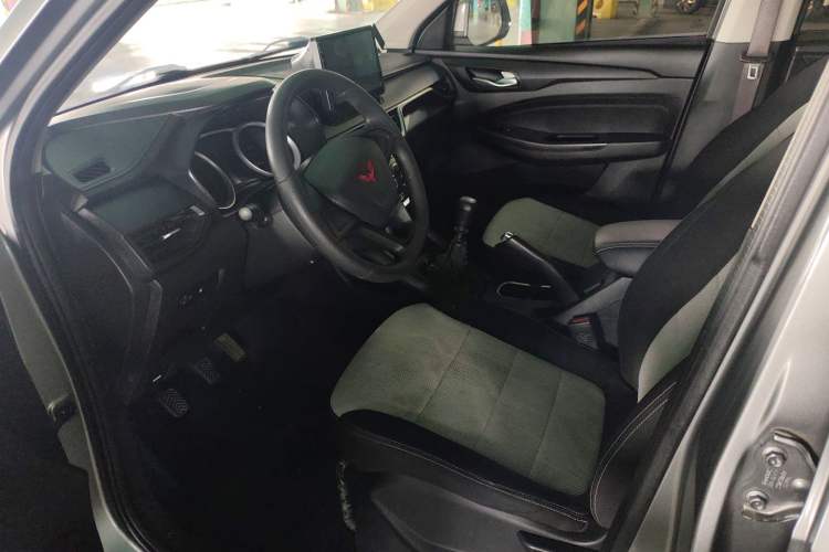 Used Wuling Hongguang S3 2019 1.5L Manual Standard Version China VI Standard Left Front Seat