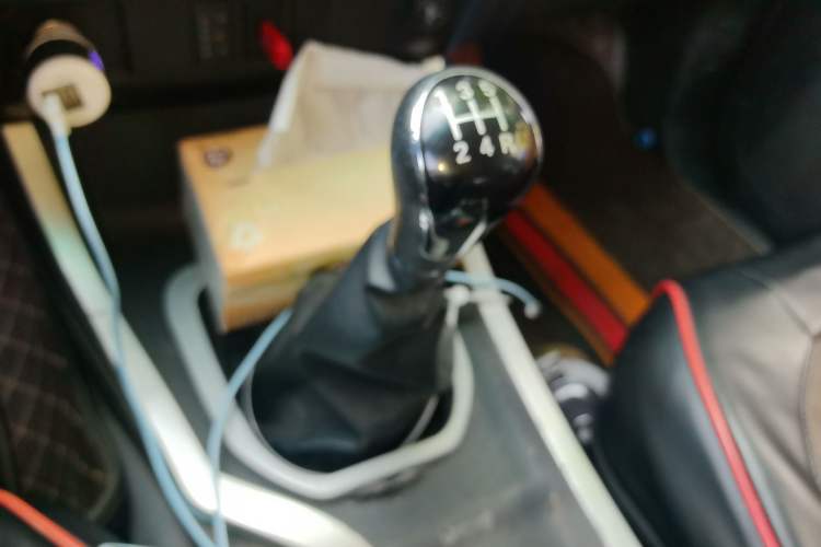 Used Huanghai Jiaolong 2018 2.4L 4x4 Gasoline Classic Interior Sport Edition 4G69S4N