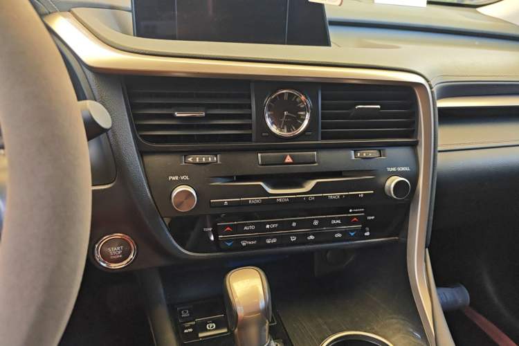 Used Lexus RX 2016 300 Two-Wheel Drive Elite Version China V Standard Audio And AC Panel