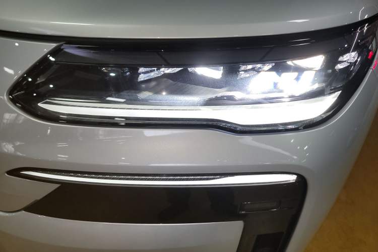 Used Denza N9 2025 Flagship Model