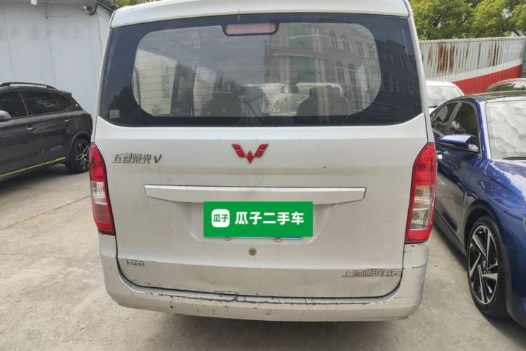 Used Wuling Rongguang V 2016 1.2L Standard Version Rear