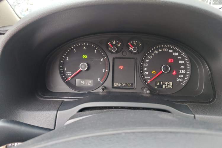 Used Volkswagen Passat 2011 1.8T Automatic Luxury Model
