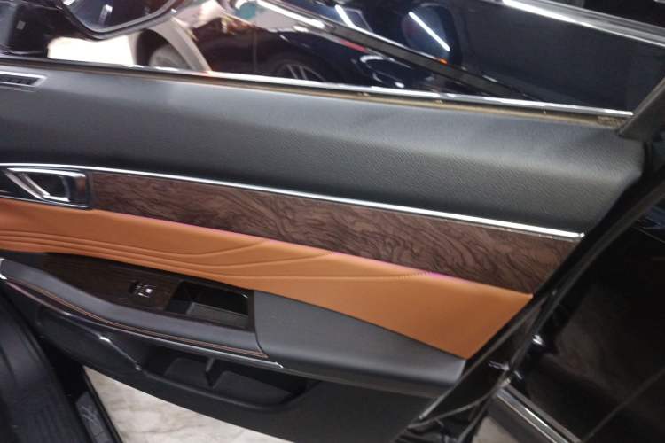 Used Bestune T99 2023 2.0T Automatic Premium (6AT)