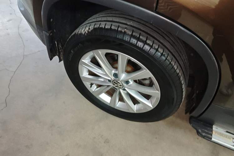 Used Volkswagen Tiguan 2016 280TSI Automatic Two-Wheel-Drive Silk Road Style Edition Right Rear Wheel Hub