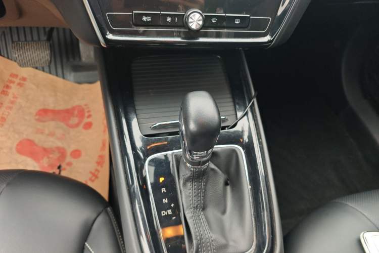 Used Roewe i5 2020 1.5L Automatic 4G Connect Luxury Flagship Edition