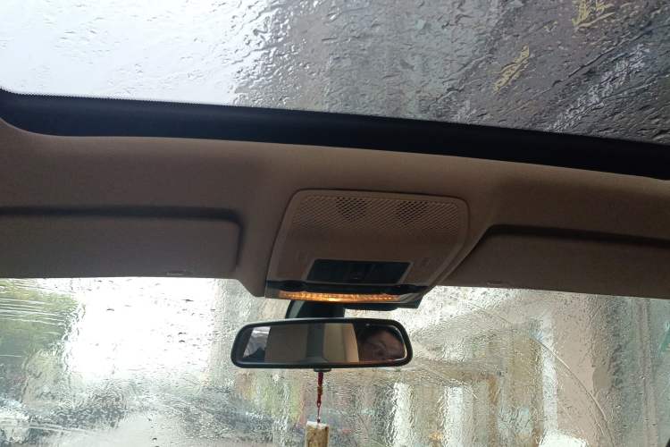 Used BMW X5 2011 xDrive35i Luxury Model Headliner