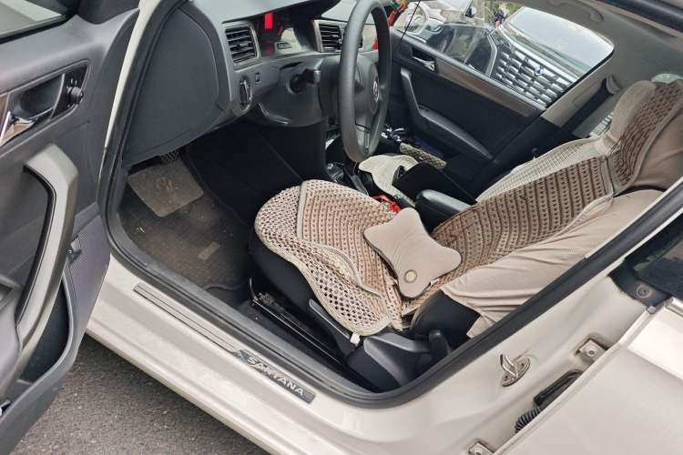 Used Volkswagen Santana 2015 1.6L Automatic Comfort Edition