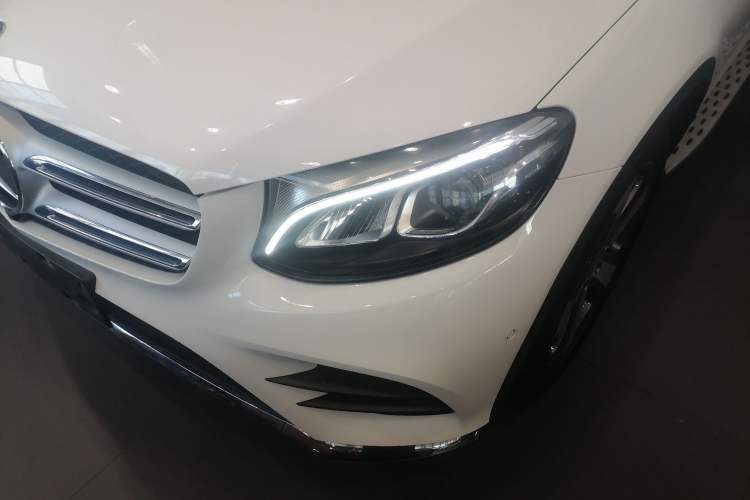 Used Mercedes-Benz GLC 2017 GLC 260 4MATIC Luxury Model
