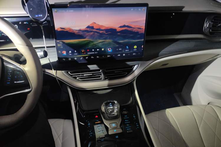 Used Denza D9 2022 DM-i 970 Four-Wheel Drive Flagship Model