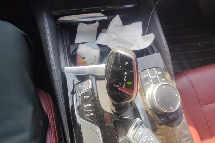 Used BMW 5 Series 2019 Facelifted 530Li Leading Edition M Sport Package Gear Lever