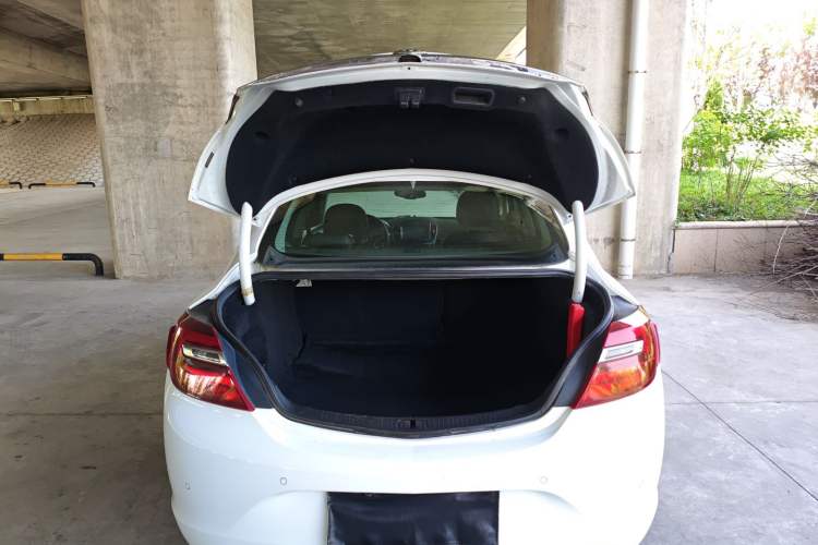 Used Buick Regal 2015 1.6T Fashion Tech Model
