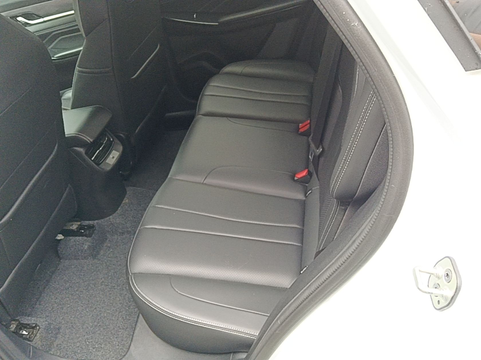 Dongfeng Aeolus Mage 2023 1.5T Luxury Edition — снимка 20