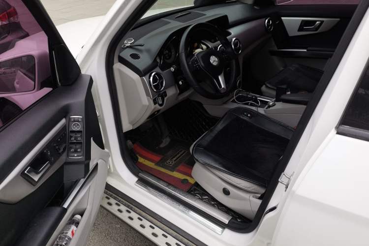 Used Mercedes-Benz GLK-Class 2014 GLK 260 4MATIC Dynamic Model Driver Seat