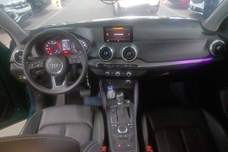 Used Audi Q2L 2022 35 TFSI Advanced Style Edition Center Console