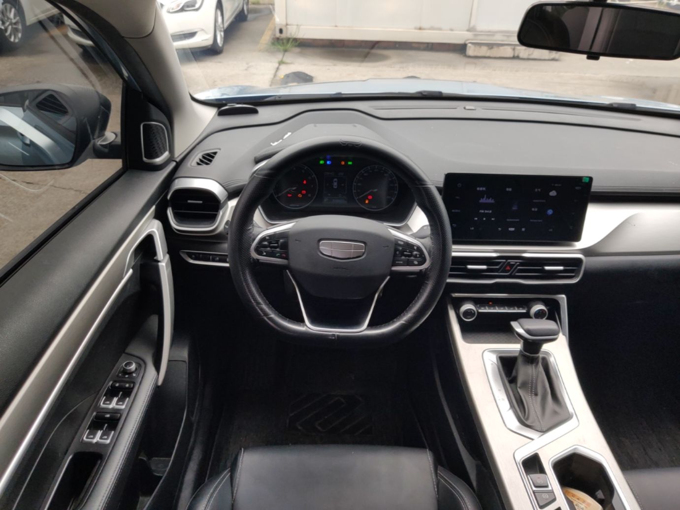 Geely Auto Coolray 2025 1.5L CVT Super Edition — снимка 13