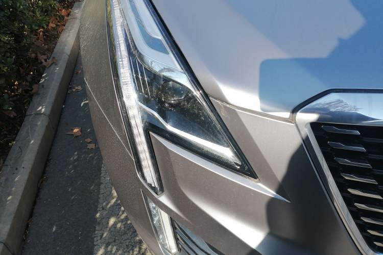 Used Cadillac XT5 2022 2.0T Two-Wheel Drive Luxury Version