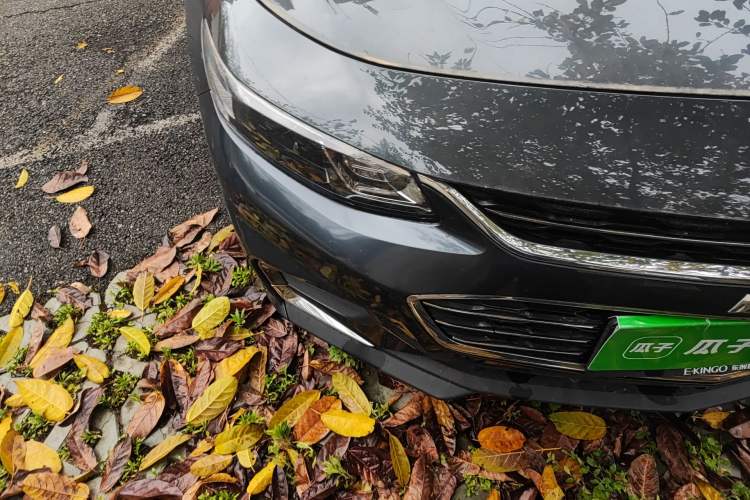 Used Chevrolet Malibu XL 2017 1.5T Automatic Ruichi Edition Right Front Headlight