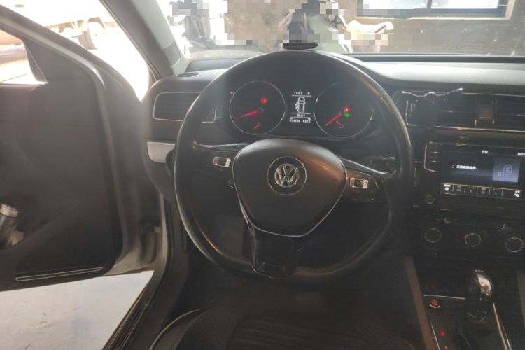 Used Volkswagen Sagitar 2018 280TSI DSG Comfort Model Steering Wheel