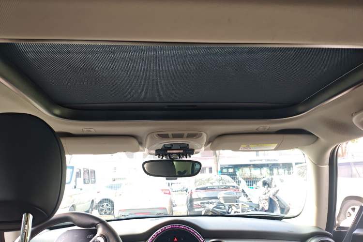 Used MINI 2022 1.5T COOPER Artist