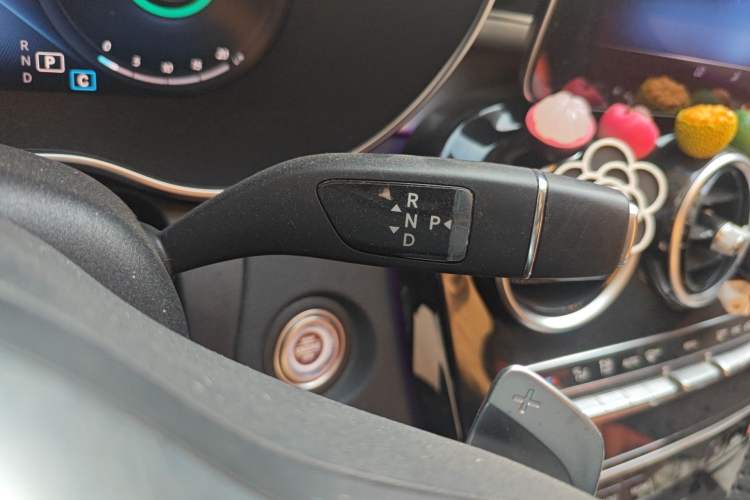 Used Mercedes-Benz C-Class 2021 C 260 Star Edition Gear Lever