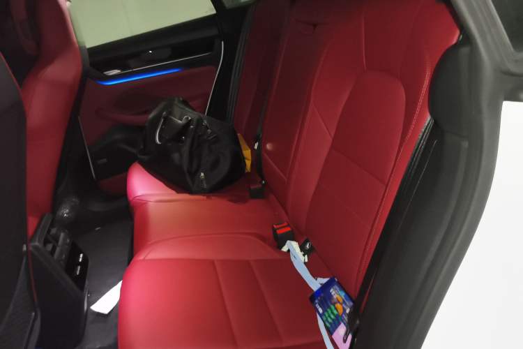 Used Porsche Macan 2024 Macan Long Range Edition Left Rear Seat