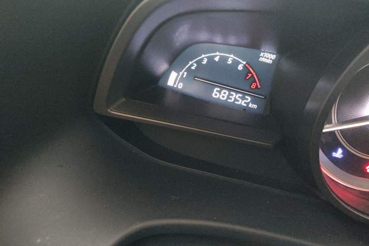 Used Mazda 3 Axela 2014 Sedan 1.5L Manual Comfort Model