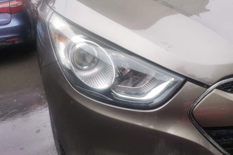 Used Hyundai ix35 2012 2.0L Manual Two-Wheel Drive New Edition GL
