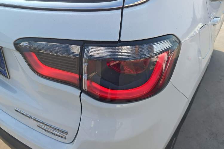 Used Jeep Compass 2017 200T Automatic Family Edition
