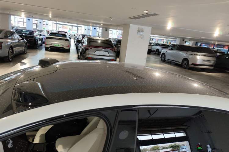 Used IM L7 2022 Dynamic Model Roof