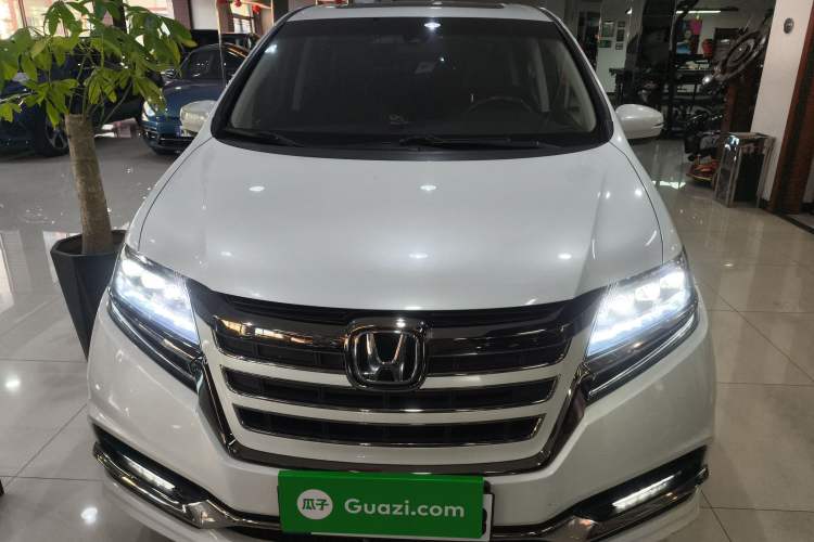 Used Honda Elysion 2019 2.0L Hybrid Luxury Edition

