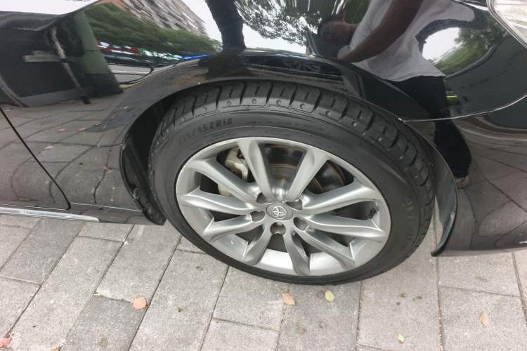 Used Toyota Reiz 2013 2.5V Shangrui Edition Right Front Wheel Hub