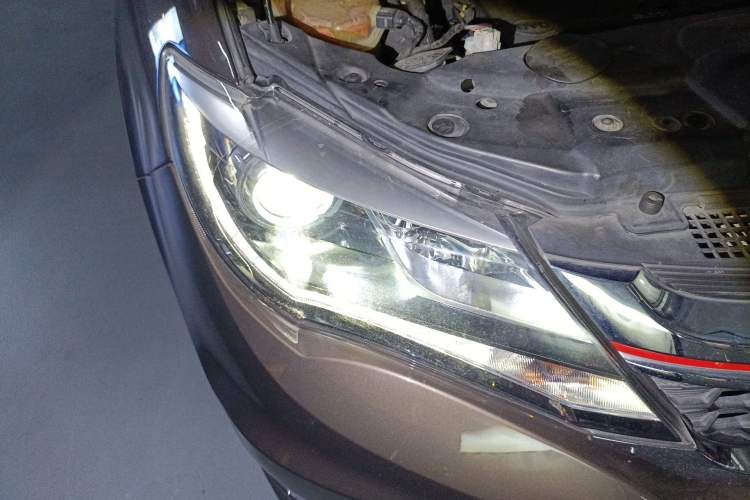Used BYD S7 2017 2.0T Automatic Luxury Model Right Front Headlight